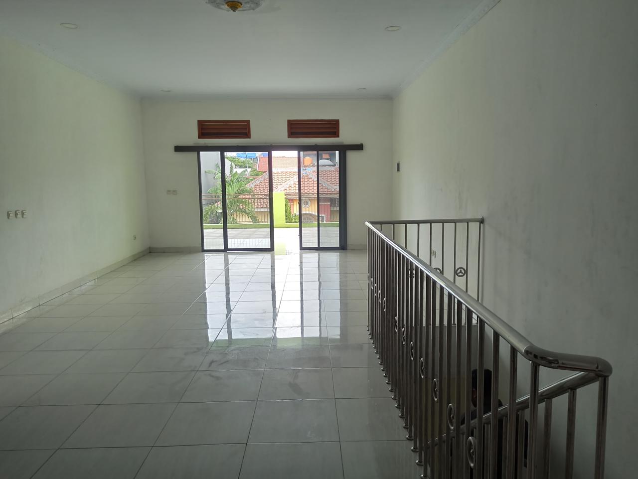 Rumah Disewakan di Cluster Tropikana Residence Jababeka 